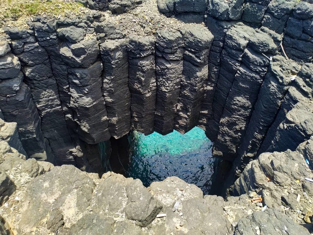 澎湖西吉嶼藍洞