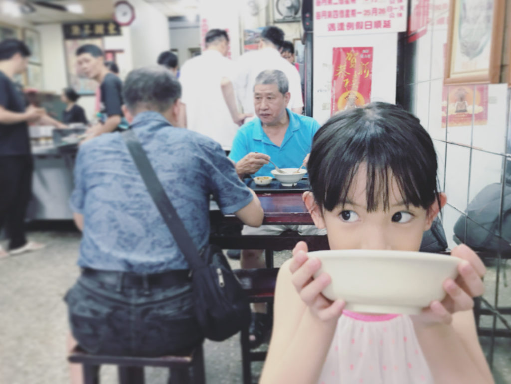台灣傳統小吃深度旅行，萬華華西街一帶美食10選，華西街夜市內內外外都是經典好味道
